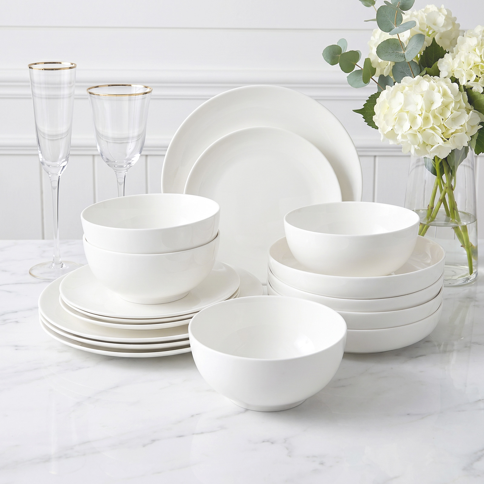 MOONLIT 16-piece white dinnerware set with plates and bowls